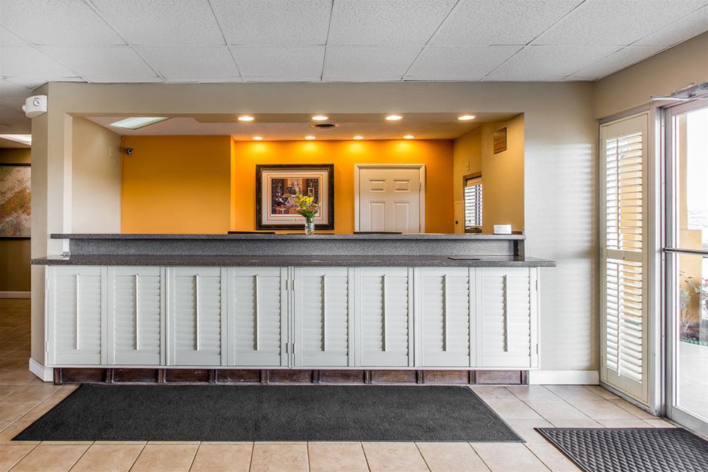 Econo Lodge Knoxville Exteriör bild