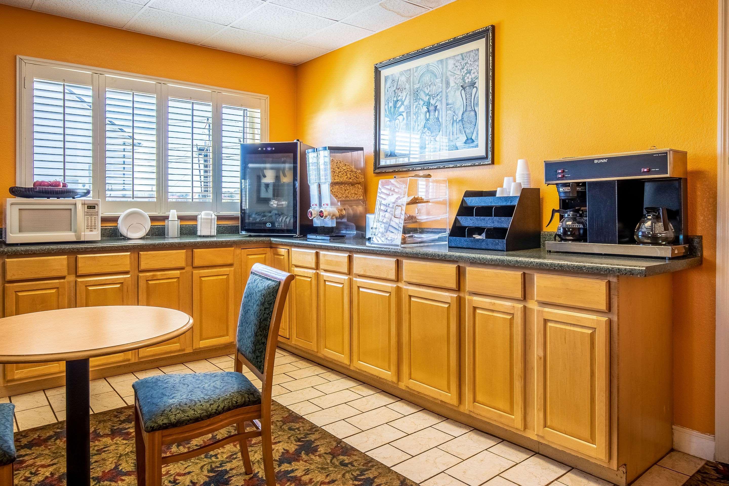 Econo Lodge Knoxville Exteriör bild